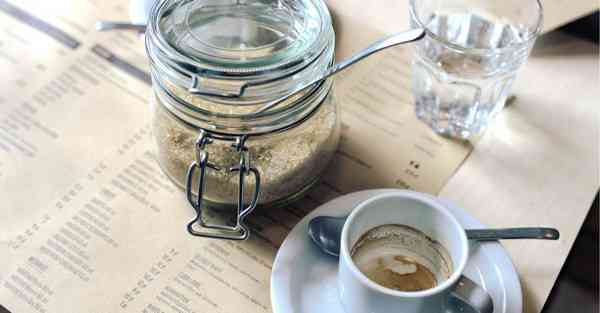 潜伏式机器人智能搬运设备