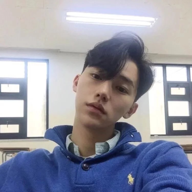 闻苛奇婷
