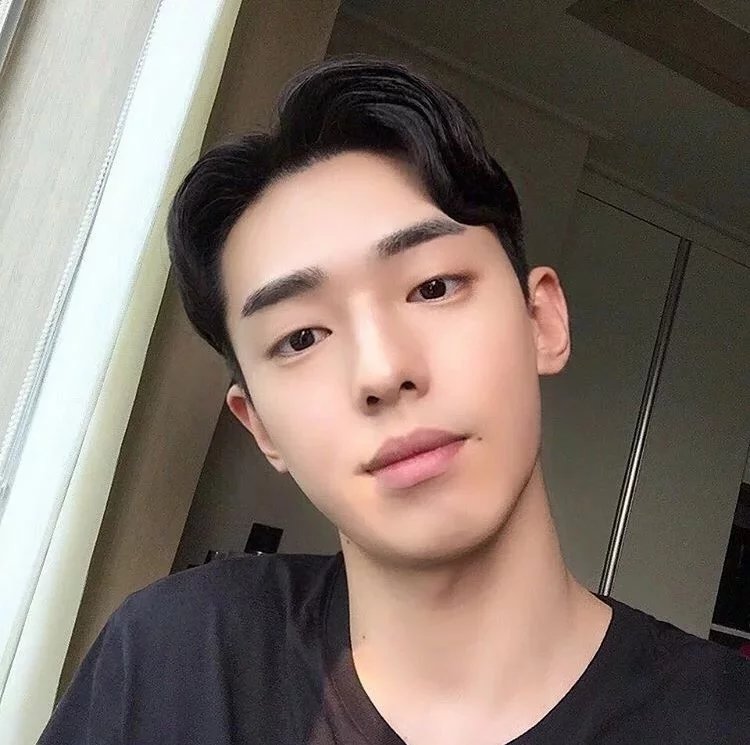 范宇容康