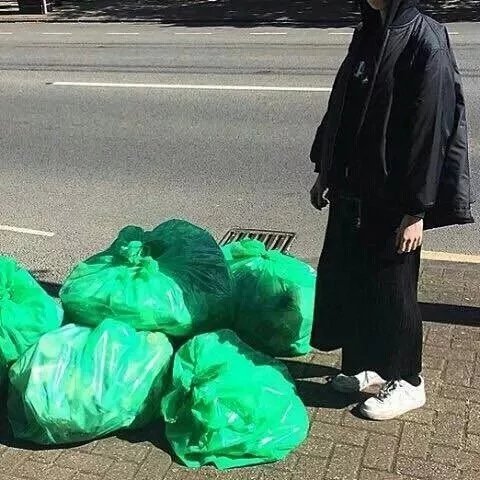 董言岩仪