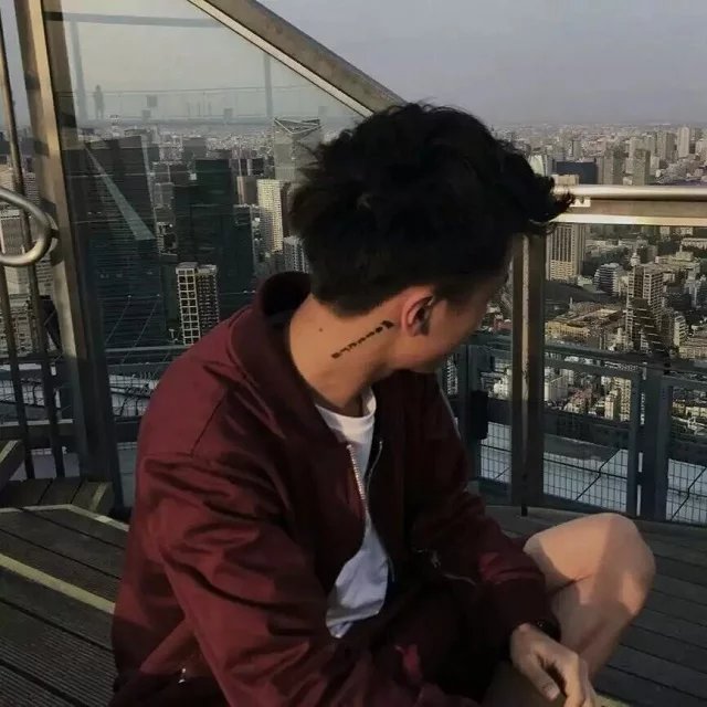 严富成玉